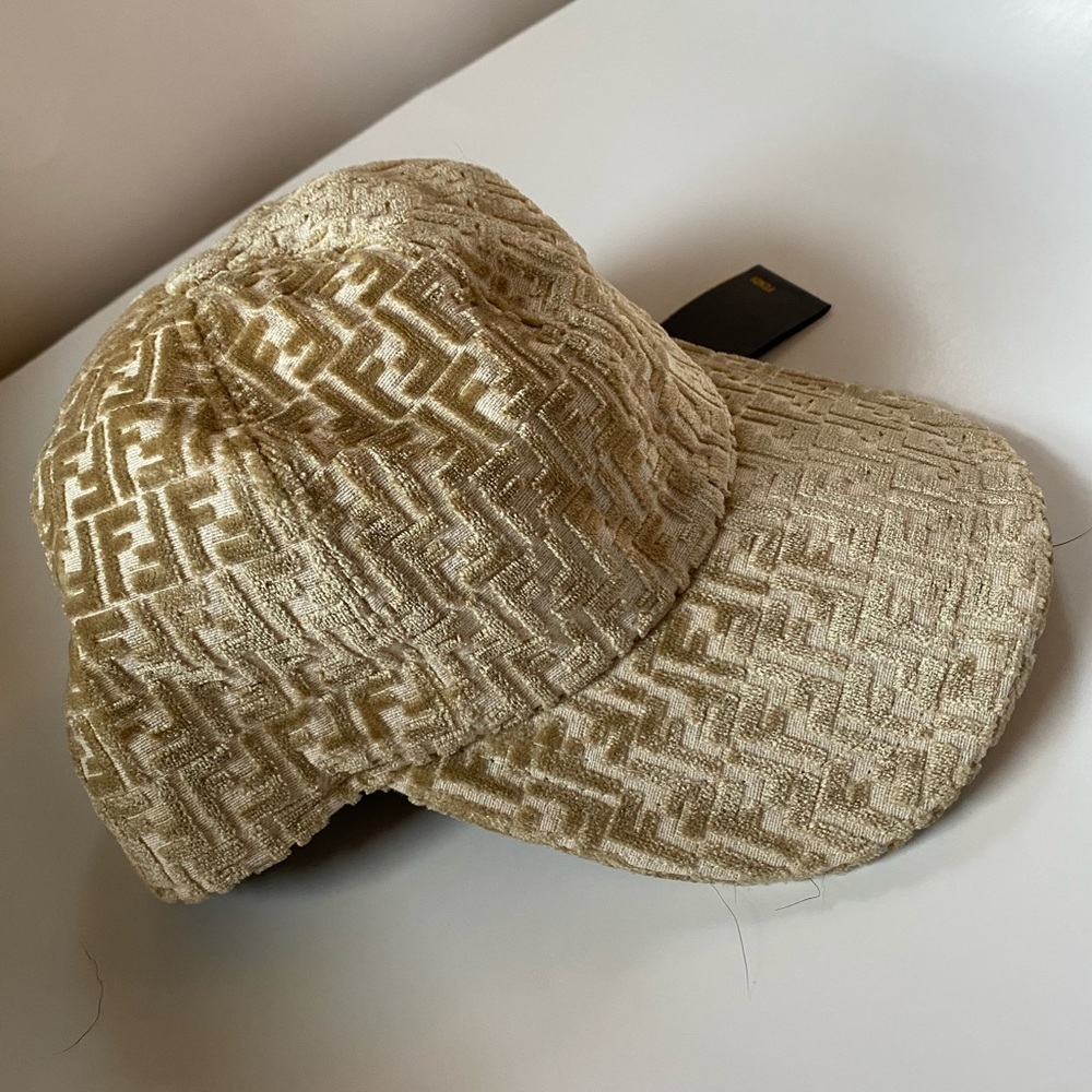Fendi adjustable baseball cap 💝